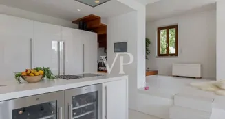 von_poll_real_estate_property_IT254151778_image_9