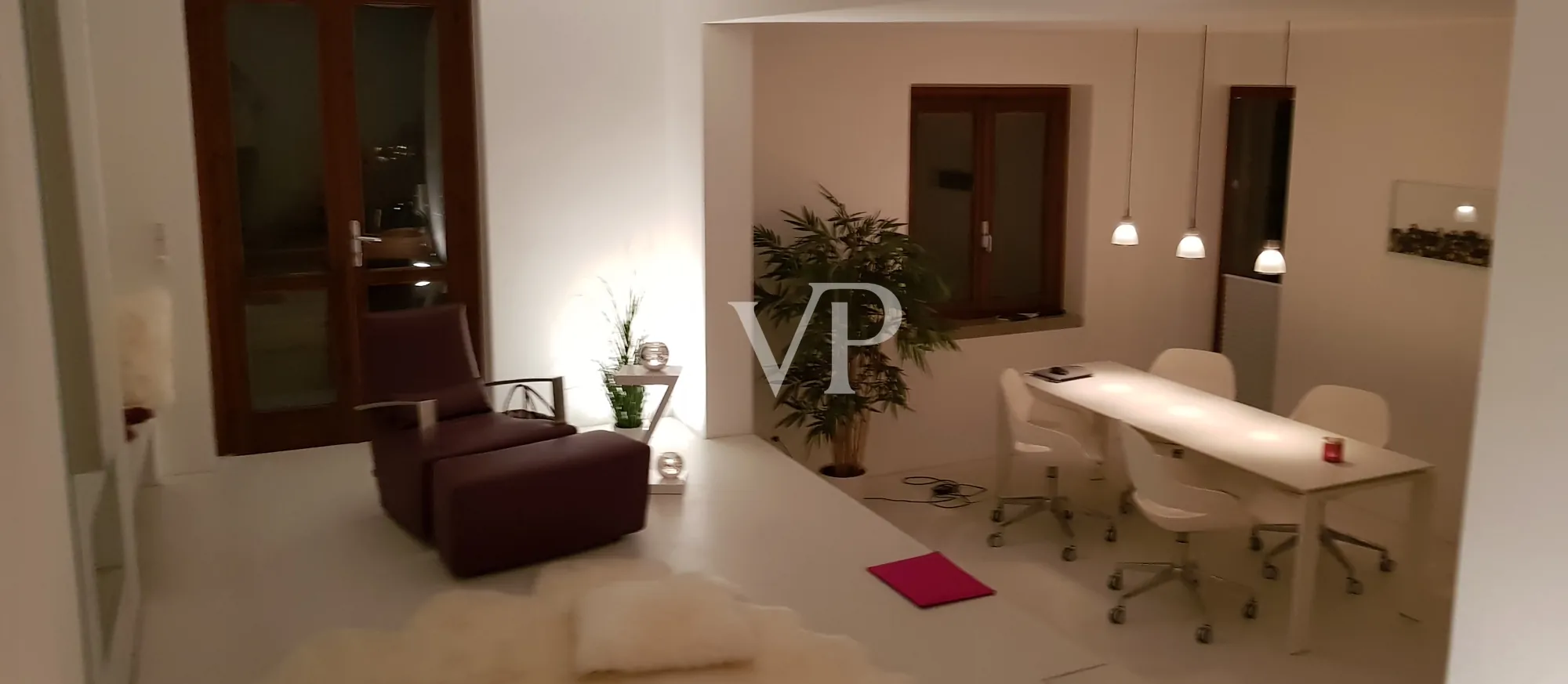 Lussuoso chalet di montagna con vista lago