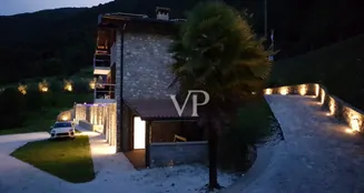 von_poll_real_estate_property_IT254151778_image_26