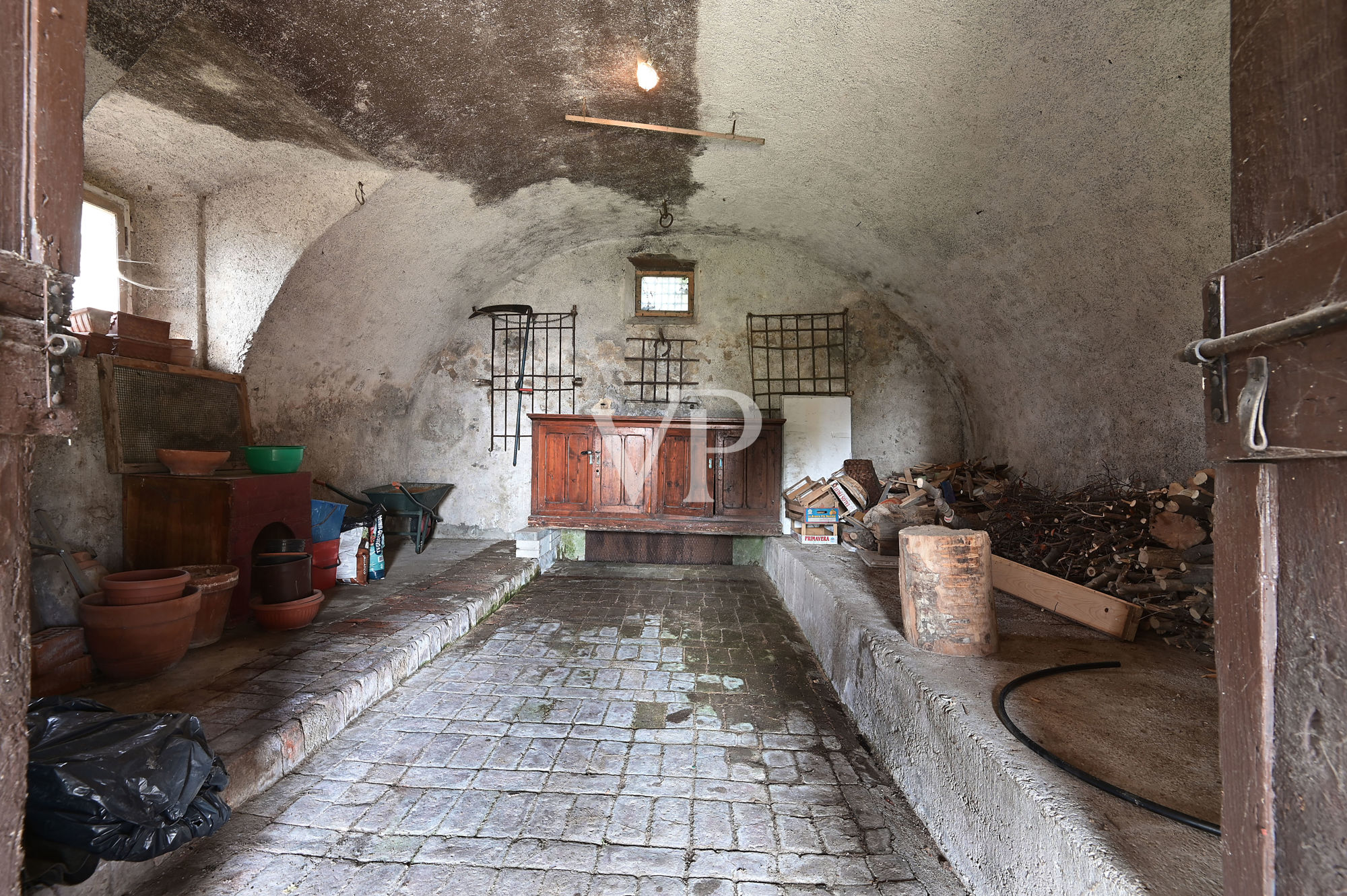 Affascinante convento benedettino del 1200 con vista lago