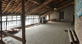 von_poll_real_estate_property_IT254921856_image_21