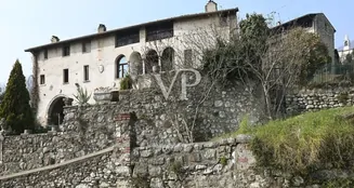 von_poll_real_estate_property_IT254921856_image_0