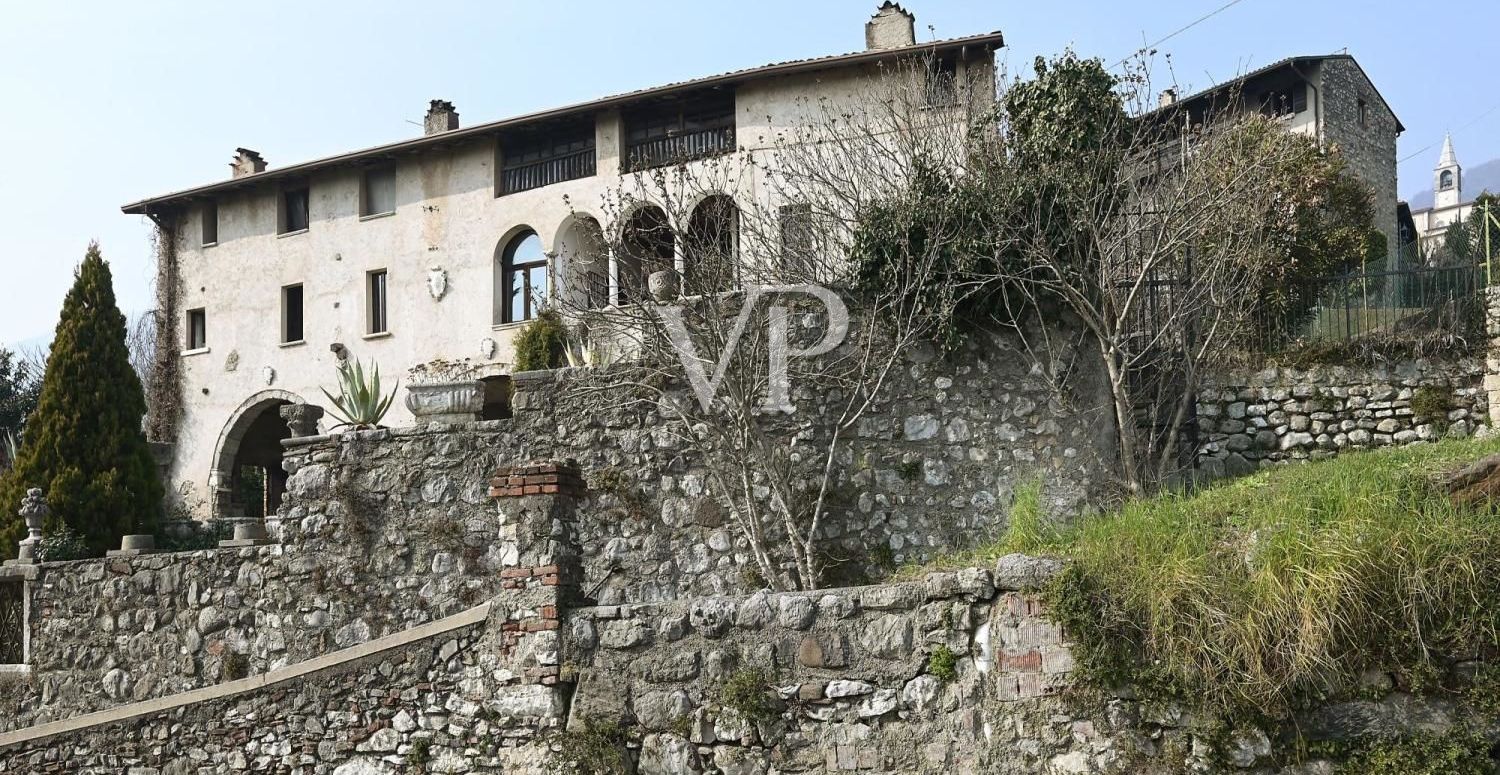 Affascinante convento benedettino del 1200 con vista lago