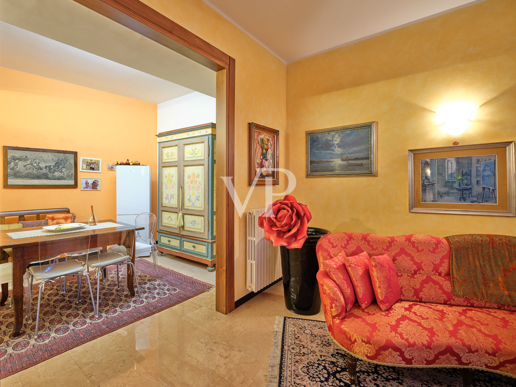 Luxurious apartment in historic center with separate entrance