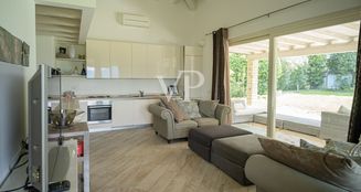 von_poll_real_estate_property_IT254921939_image_12