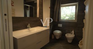 von_poll_real_estate_property_IT254921939_image_11