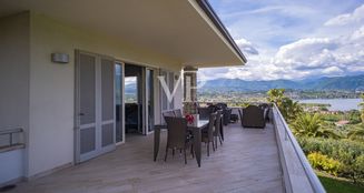 von_poll_real_estate_property_IT254921939_image_5