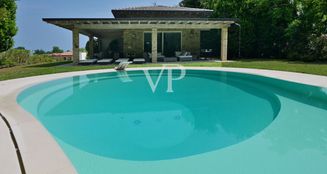 von_poll_real_estate_property_IT254921939_image_9