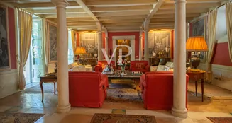 von_poll_real_estate_property_IT254921940_image_9