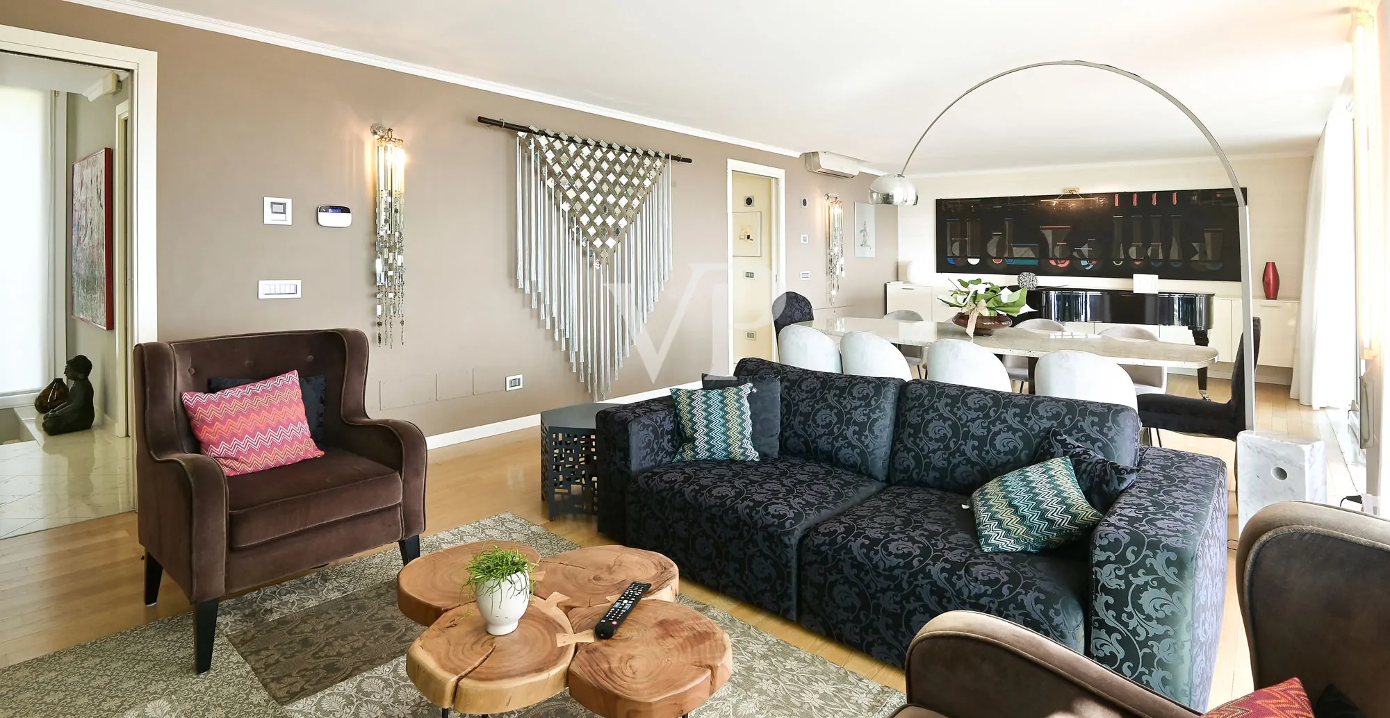 c4dfa859-7ec3-4c6e-b98a-cb5a2ad7b5d3_original