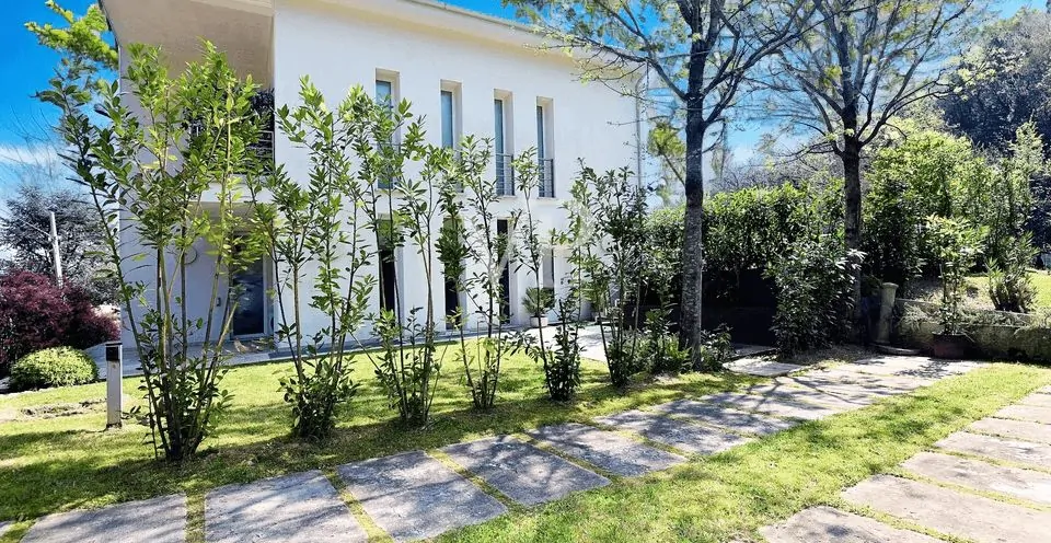 Lussuosa villa con vista lago unica