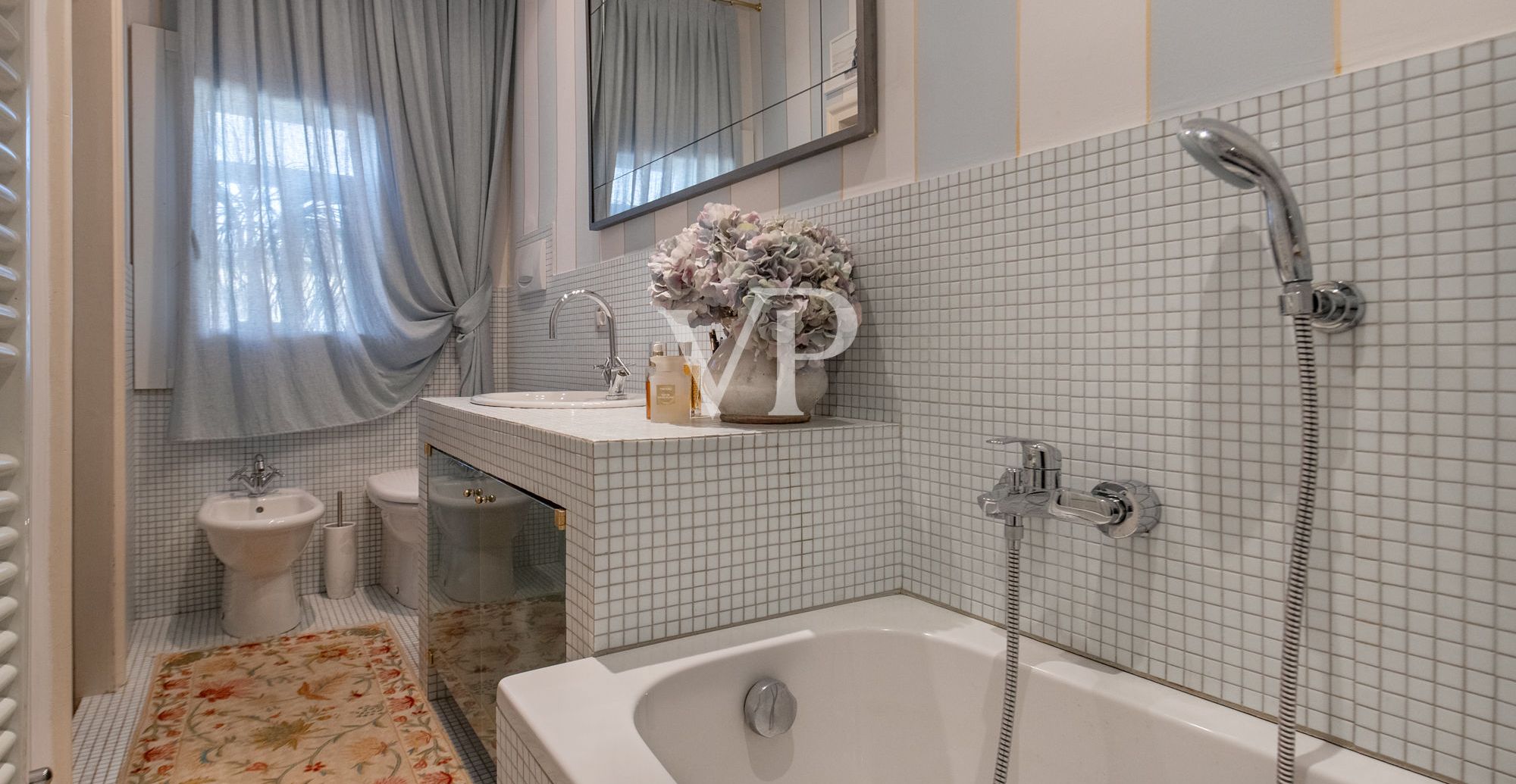 Bagno con vasca