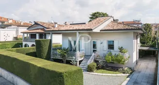 von_poll_real_estate_property_IT252941953_image_5