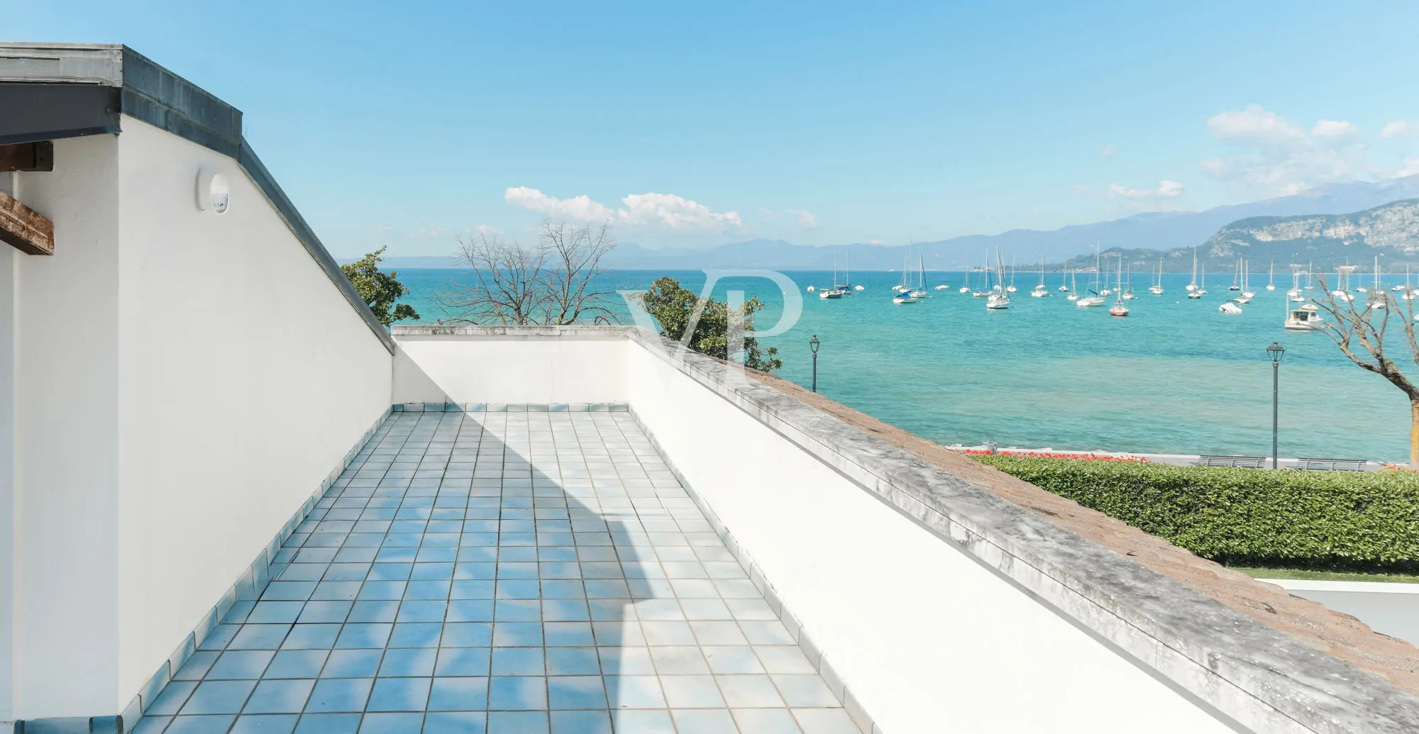 Villa pied dans l'eau