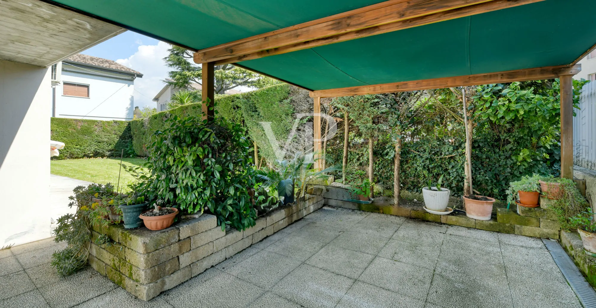 Villa pied dans l'eau