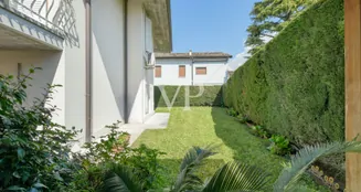 von_poll_real_estate_property_IT252941953_image_36