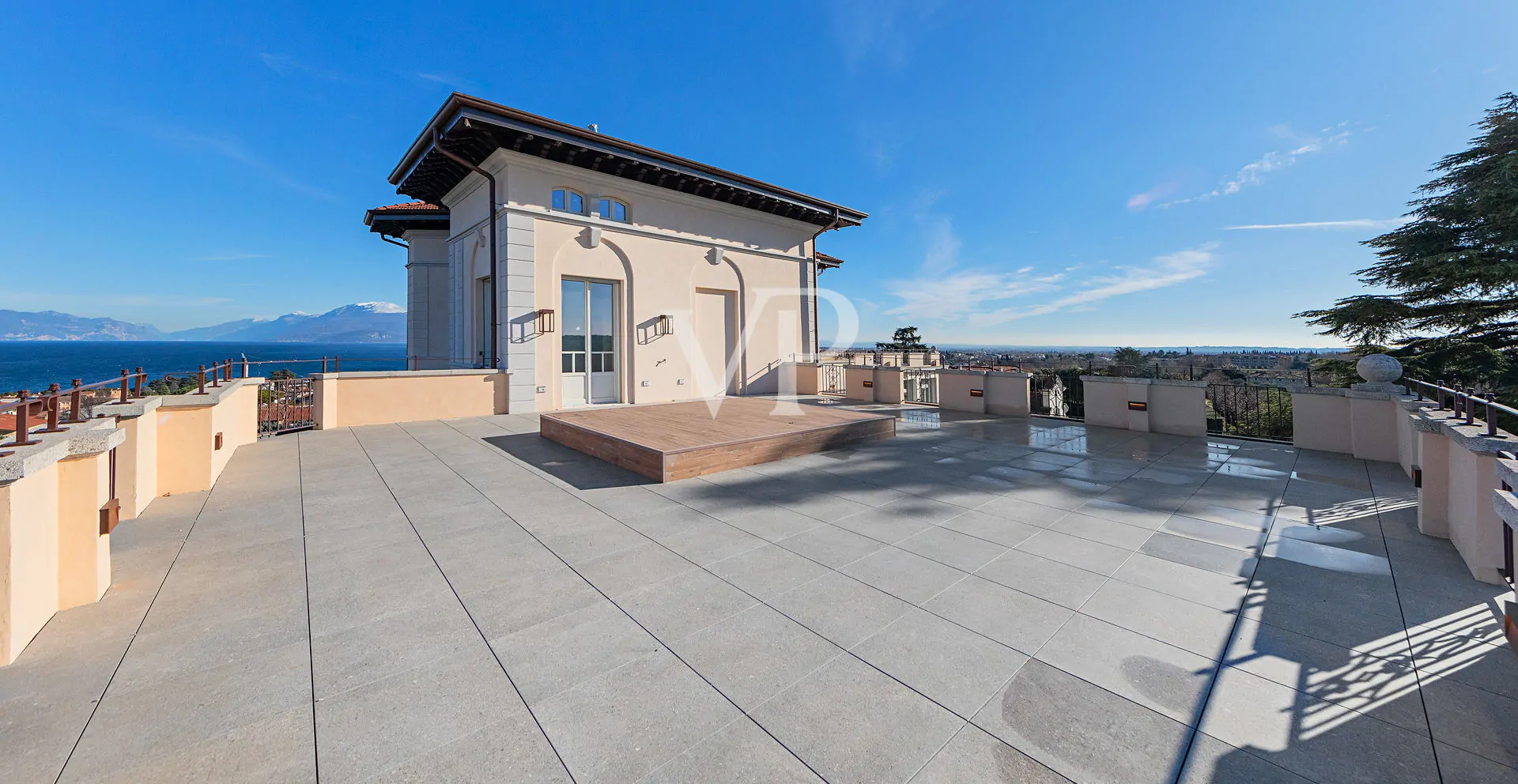 Lujoso piso con vista total al lago