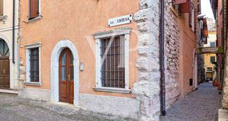 von_poll_real_estate_property_IT254151961_image_4