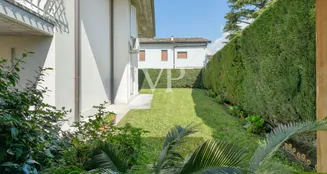 von_poll_real_estate_property_IT252941953_image_74