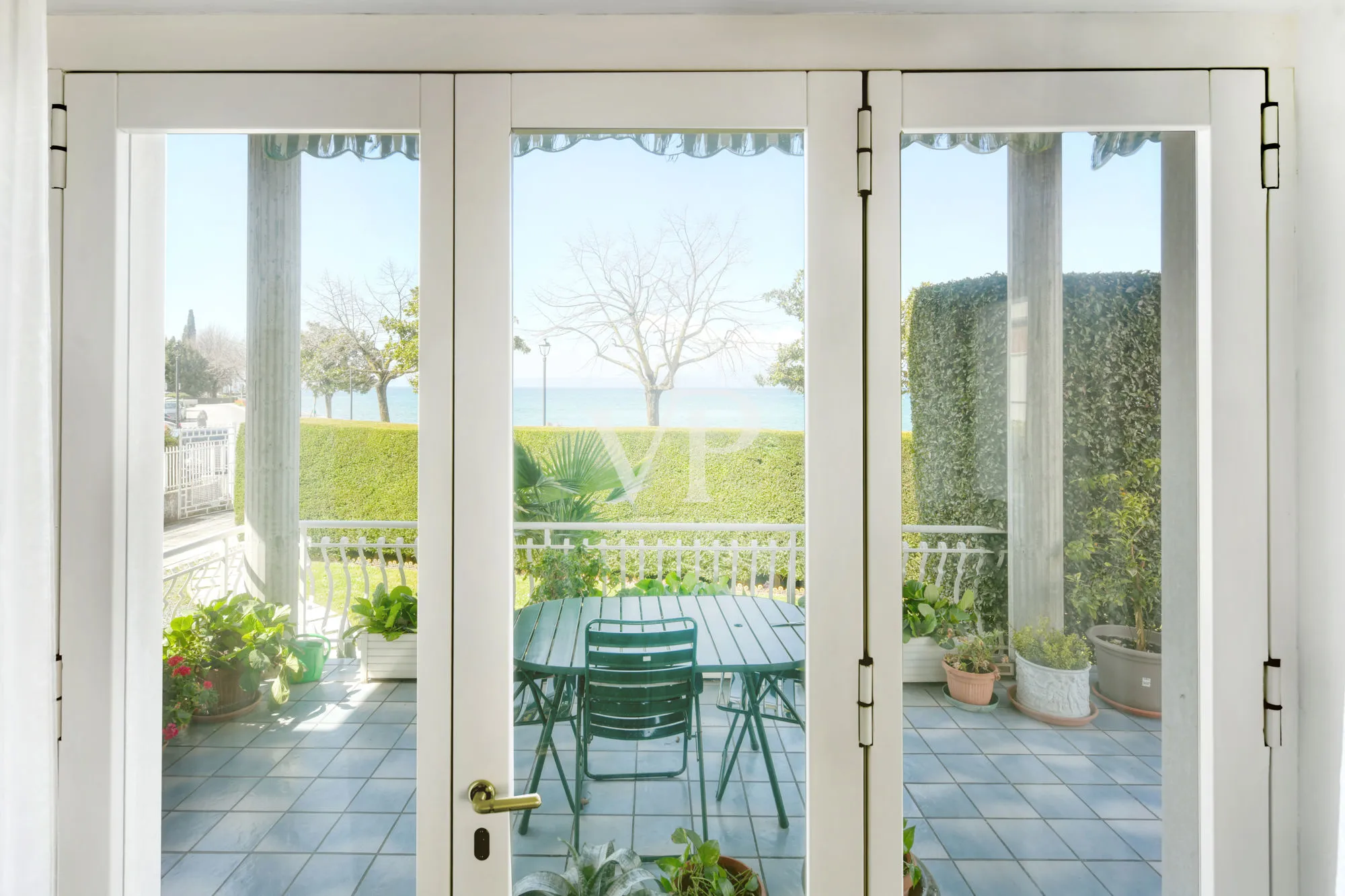 Villa pied dans l'eau