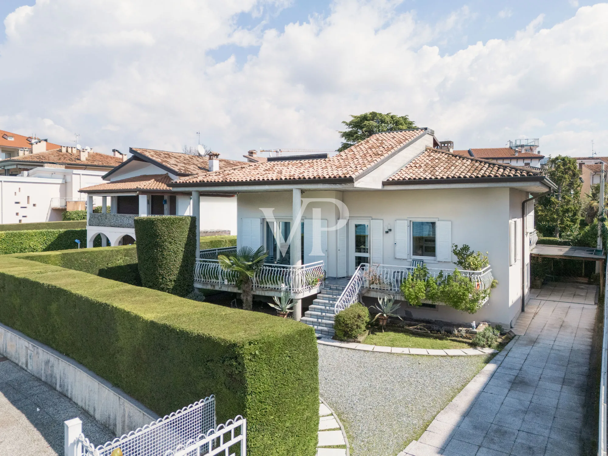 Villa pied dans l'eau