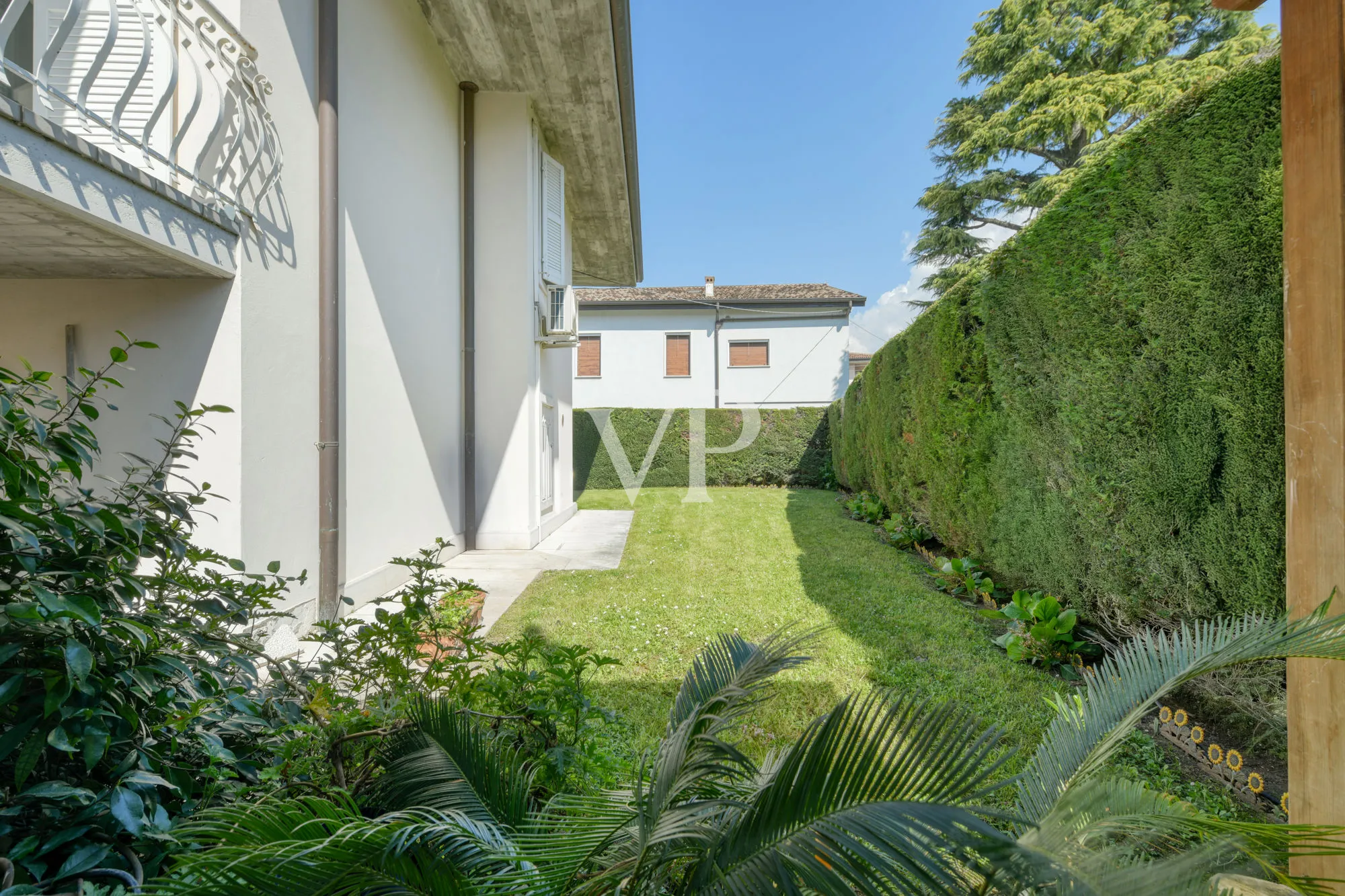 Villa pied dans l'eau