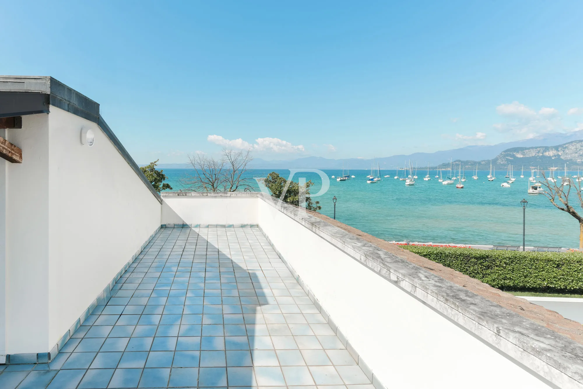 Villa pied dans l'eau