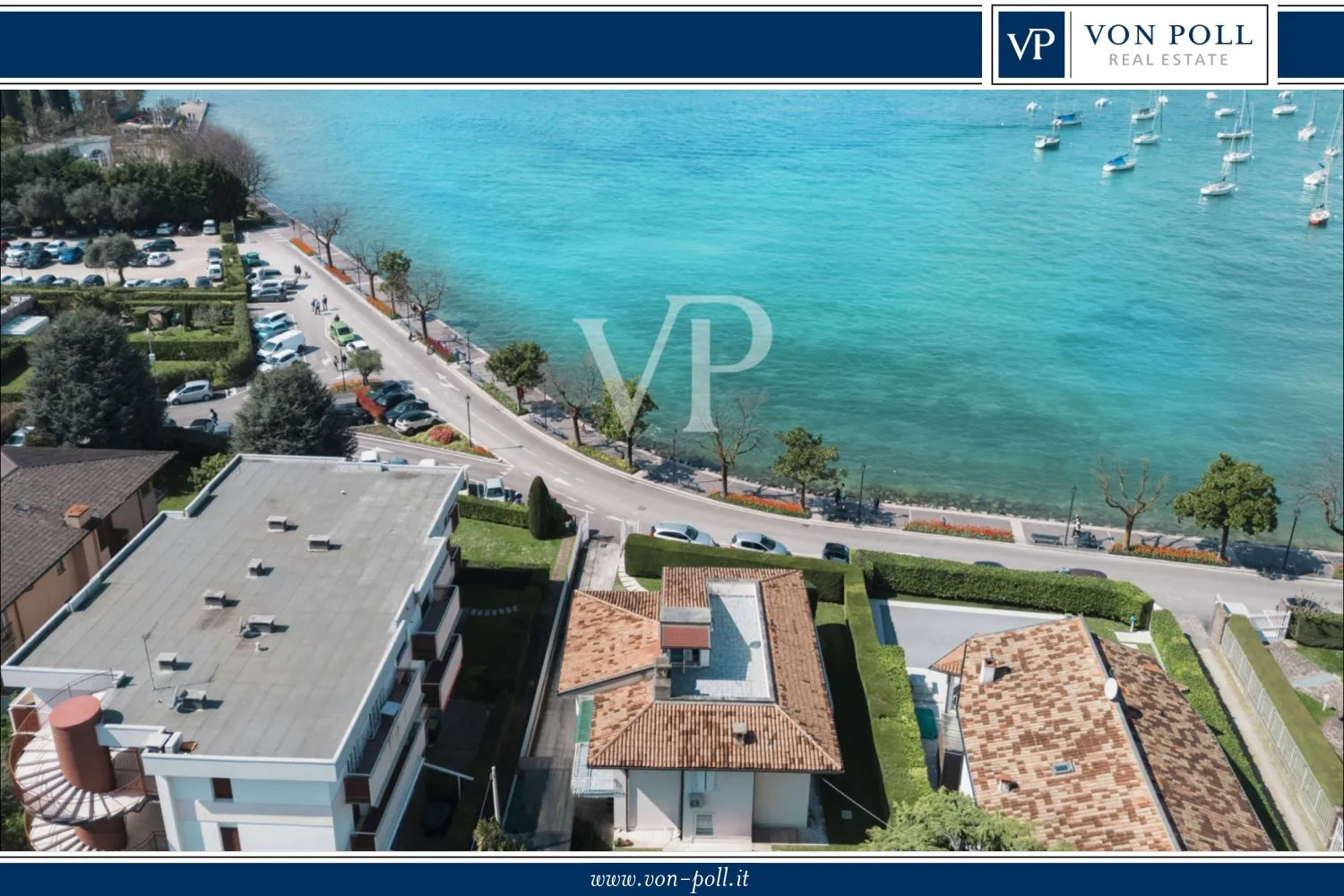 Villa pied dans l'eau