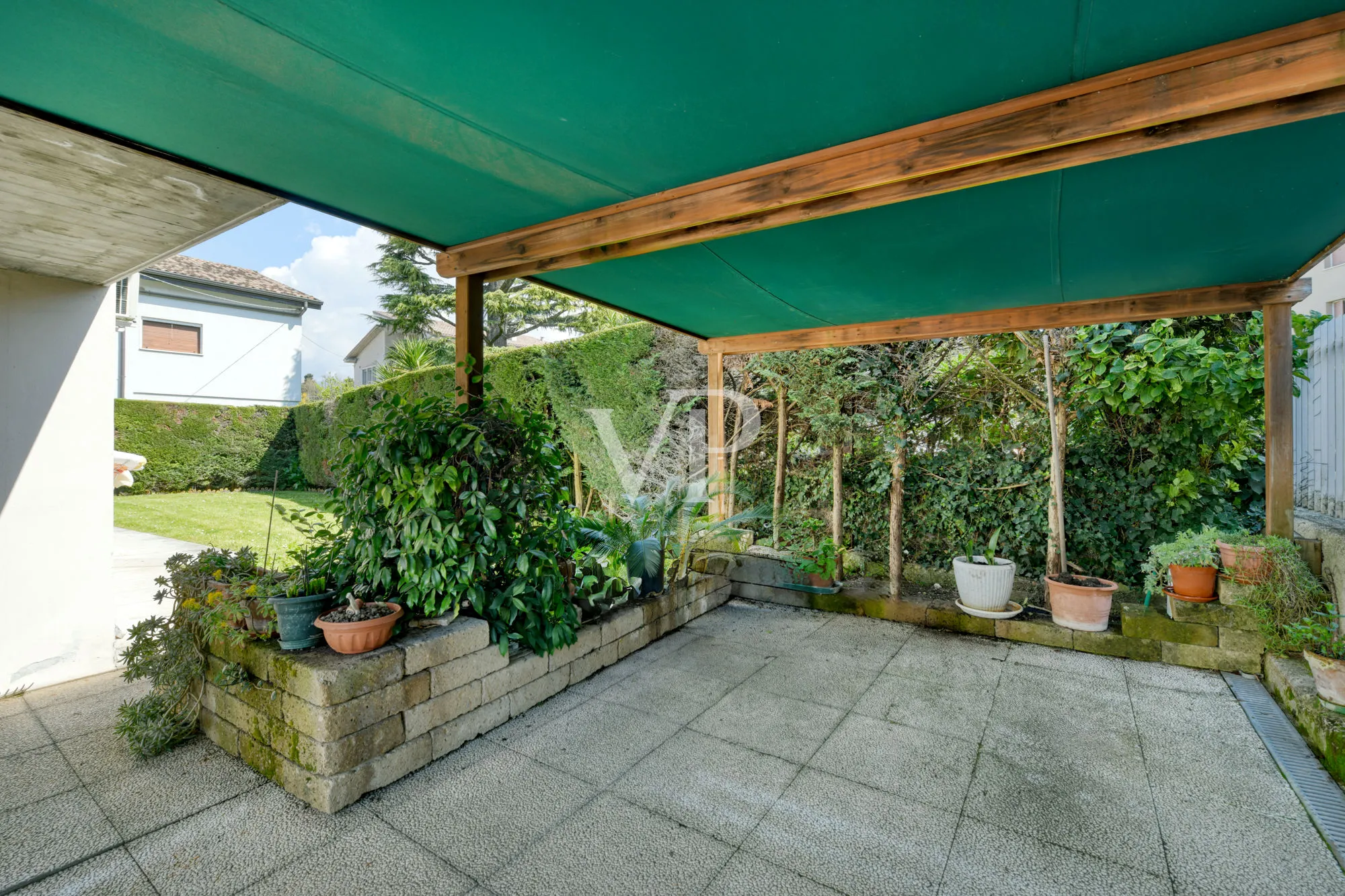 Villa pied dans l'eau