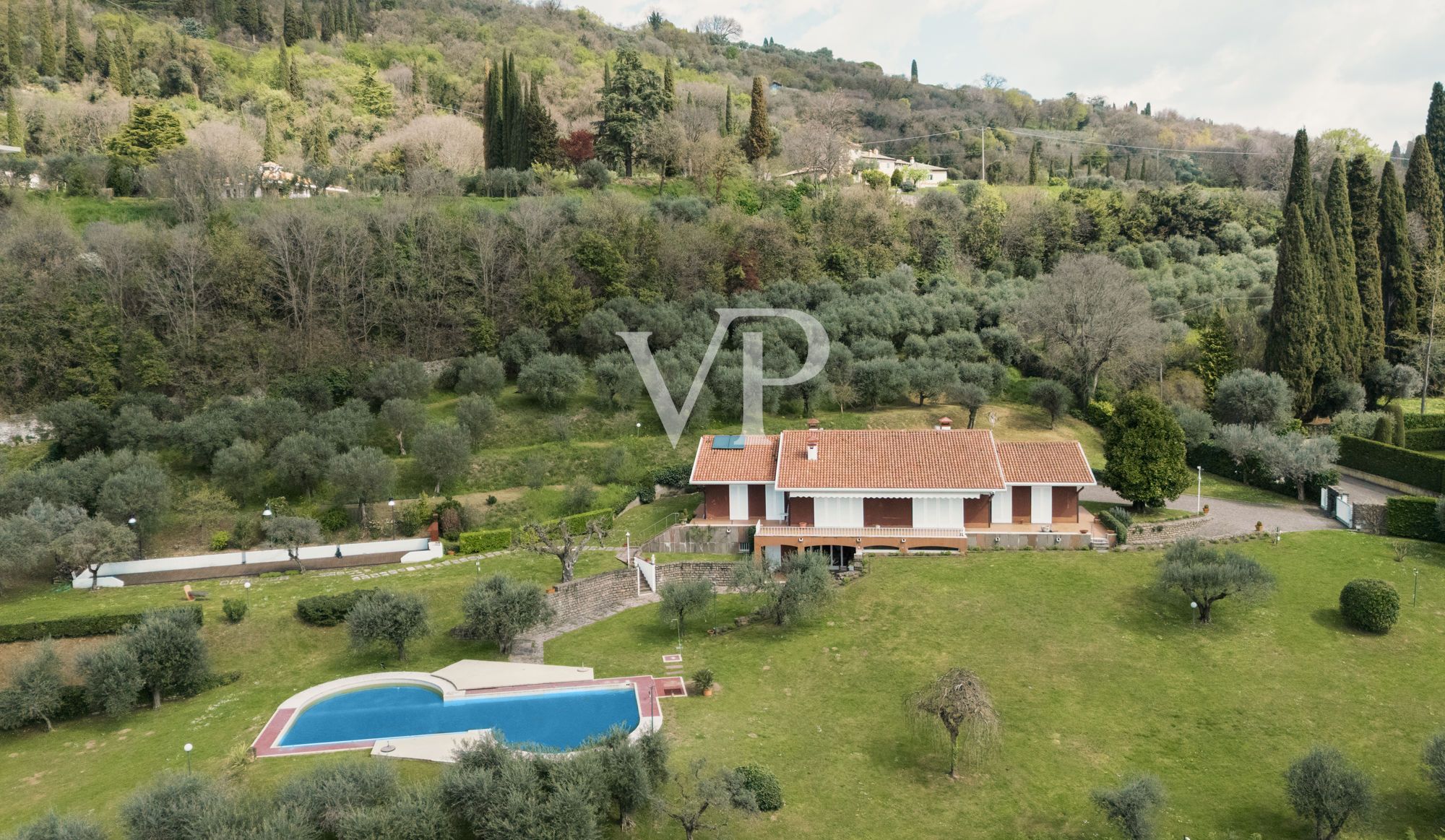 Villa fantastique à deux pas du lac