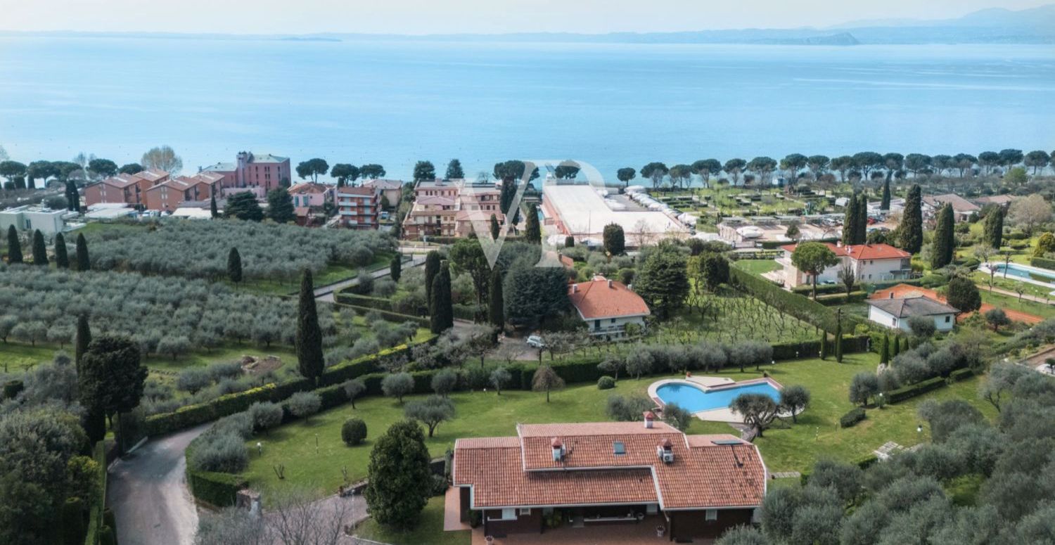 Villa fantastique à deux pas du lac