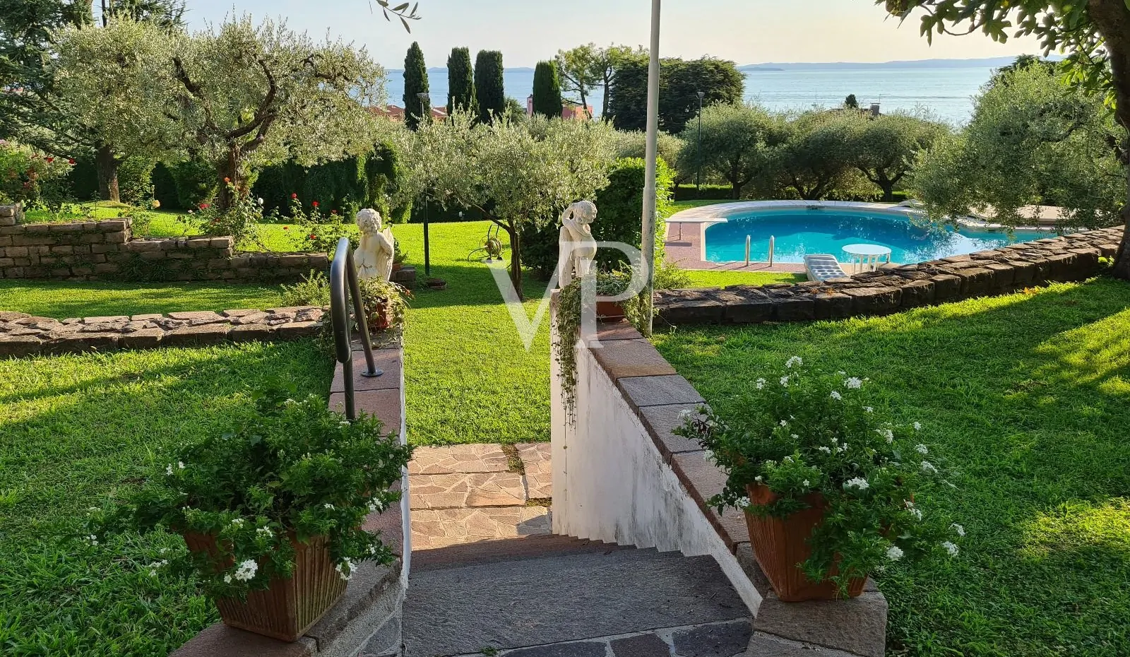 Fantastica villa a due passi dal lago