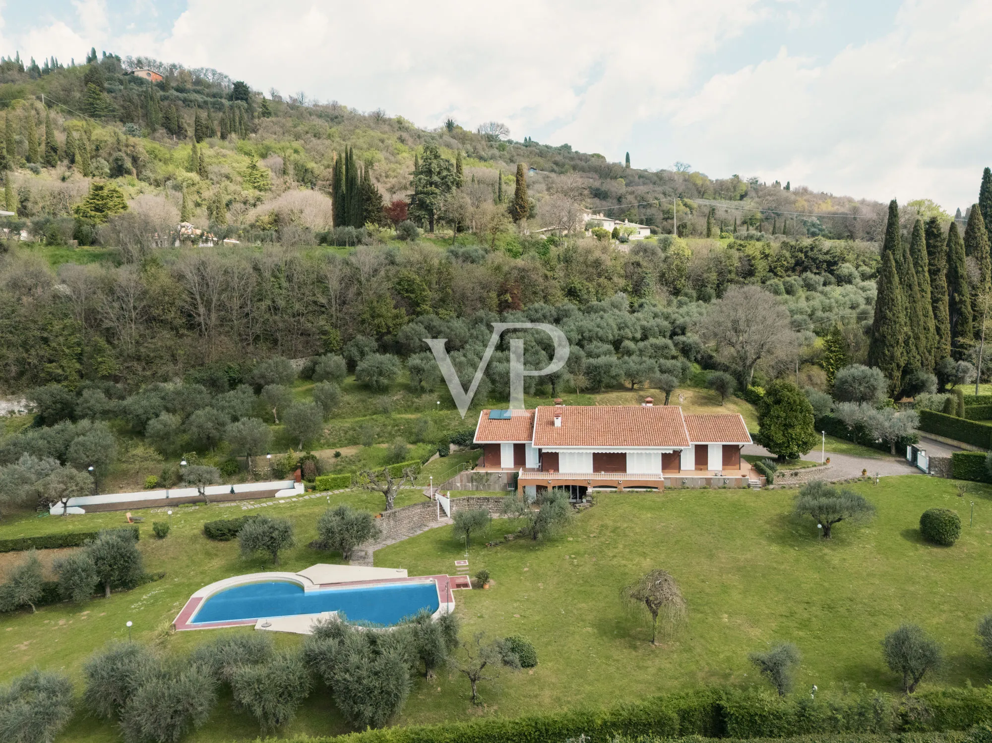 Exklusive Villa in unmittelbarer Nähe zum See