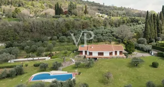 von_poll_real_estate_property_IT252941954_image_95