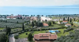 von_poll_real_estate_property_IT252941954_image_93