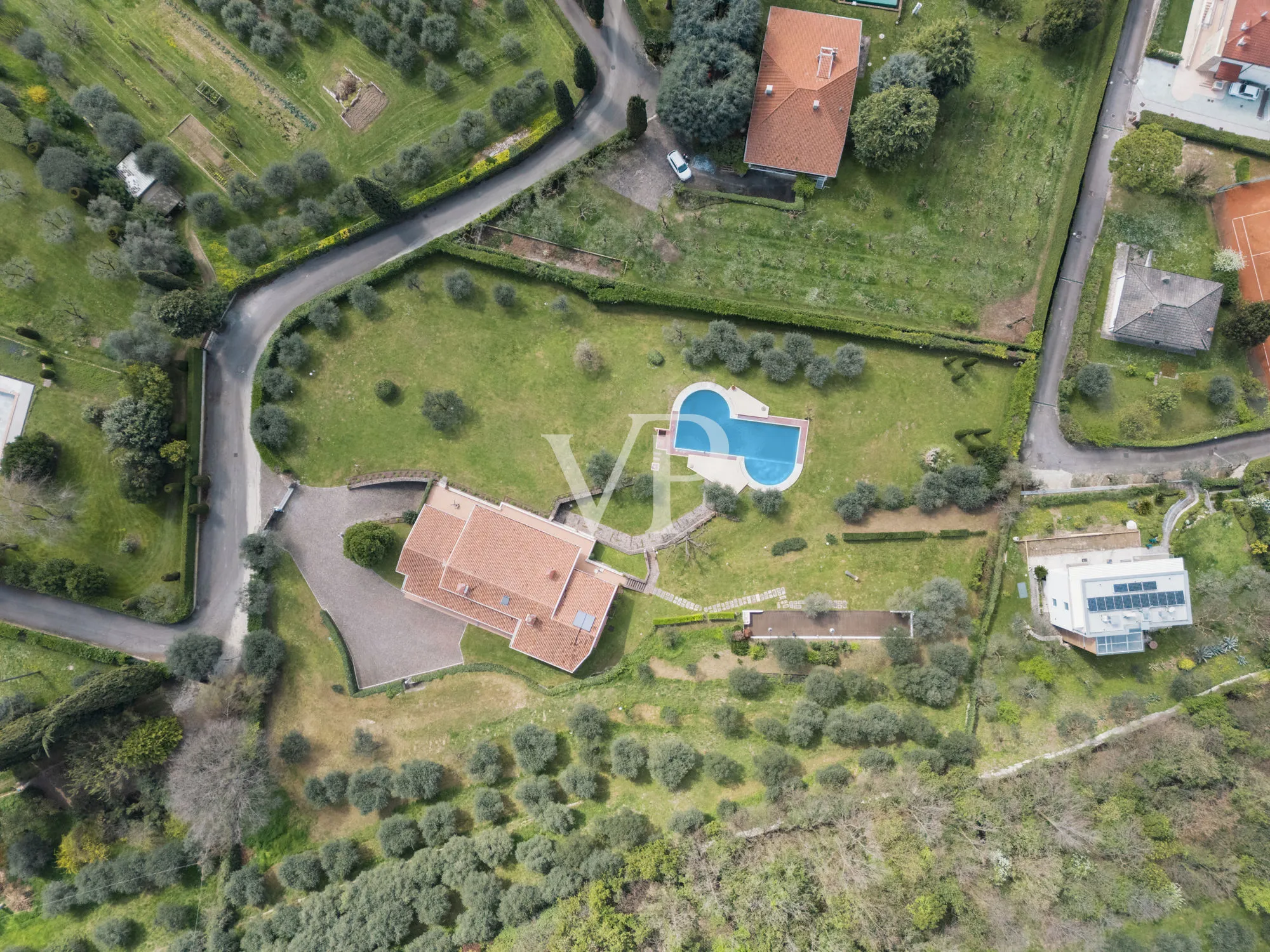 Exklusive Villa in unmittelbarer Nähe zum See