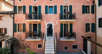 von_poll_real_estate_property_IT252941956_image_9