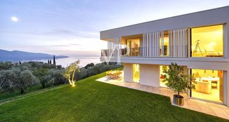 von_poll_real_estate_property_IT254151969_image_1