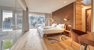 von_poll_real_estate_property_IT254151969_image_9