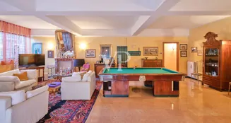 von_poll_real_estate_property_IT254921976_image_3