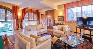 von_poll_real_estate_property_IT254921976_image_5