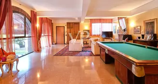 von_poll_real_estate_property_IT254921976_image_2