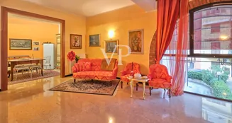 von_poll_real_estate_property_IT254921976_image_1