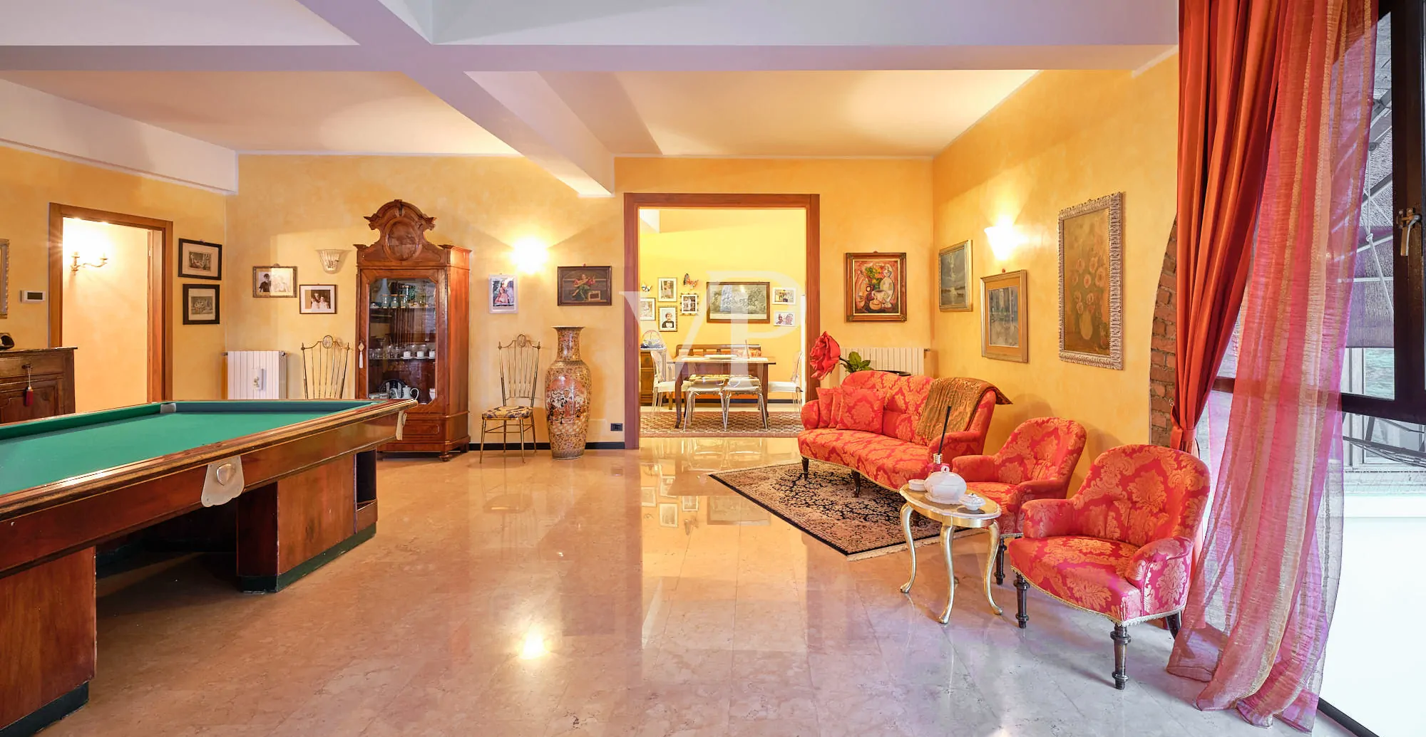 Luxurious apartment in historic center with separate entrance