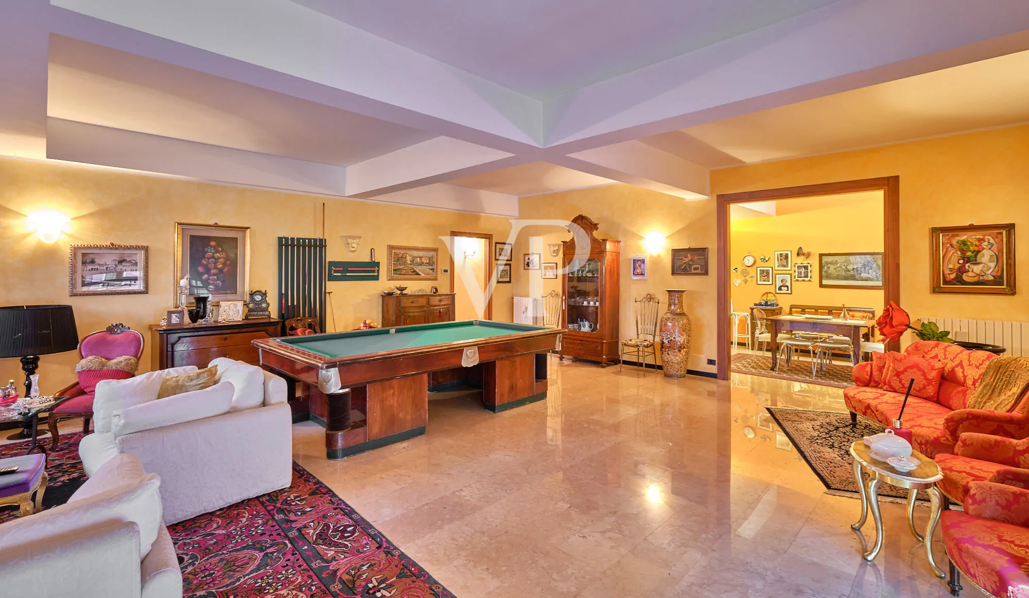 Luxurious apartment in historic center with separate entrance