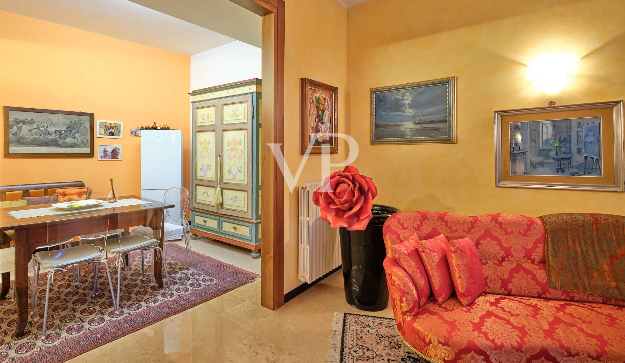 Luxurious apartment in historic center with separate entrance