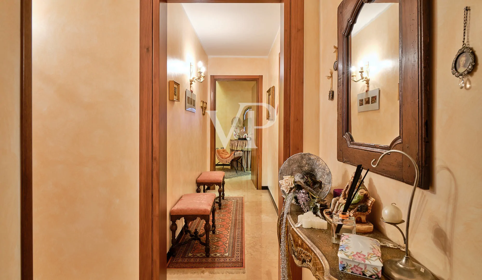 Luxurious apartment in historic center with separate entrance