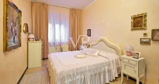 von_poll_real_estate_property_IT254921976_image_20