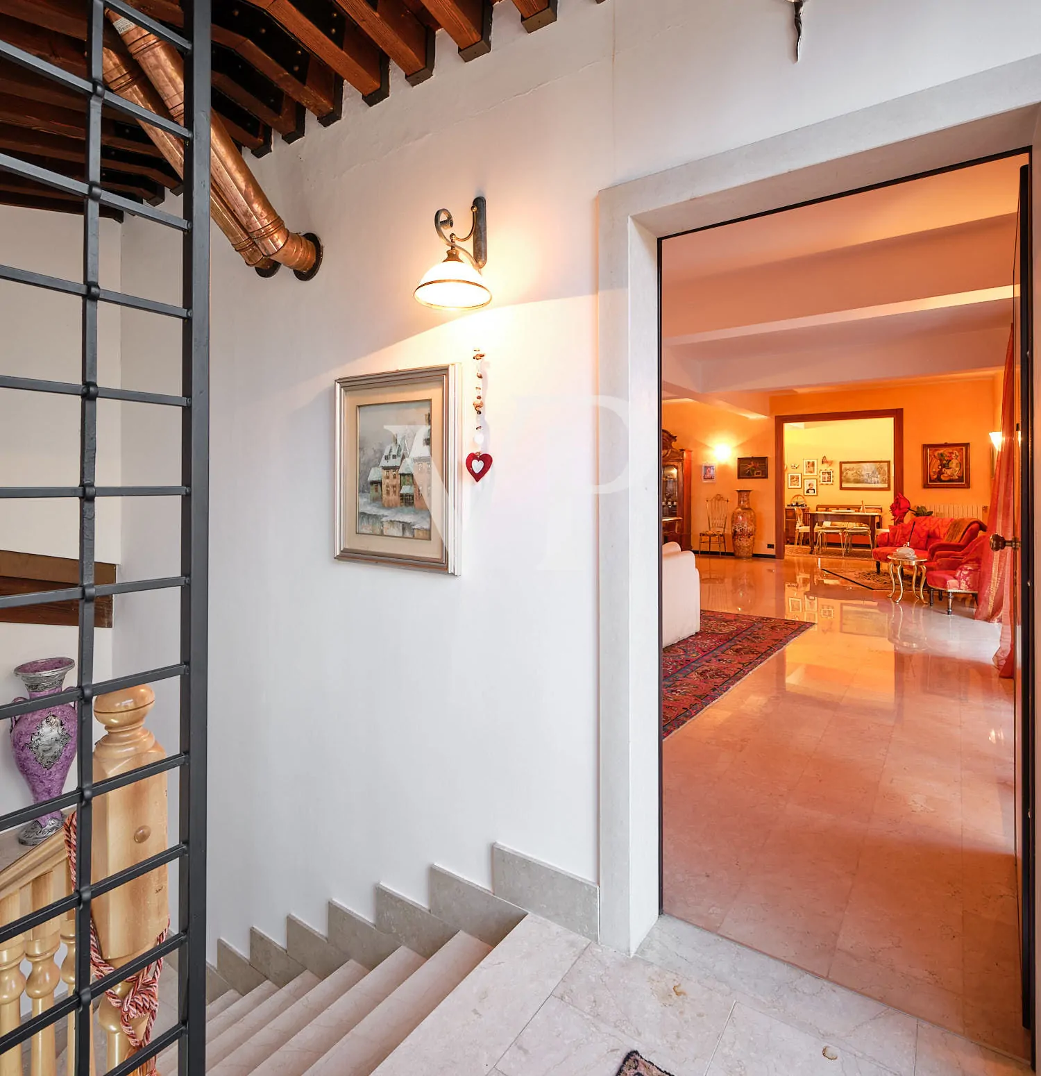 Luxurious apartment in historic center with separate entrance