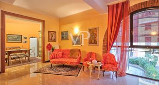 von_poll_real_estate_property_IT254921976_image_0